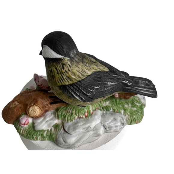 Russ Natures Song Black-Capped Chickadee Figurine Hand-Painted Porcelain Floral - Picture 9 of 11